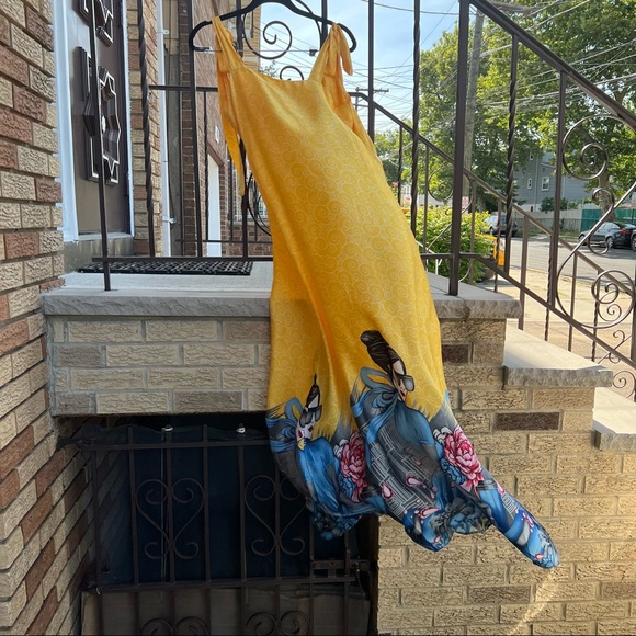 Gorgeous Oriental Print Yellow Silk Maxi Dress - Picture 11 of 15